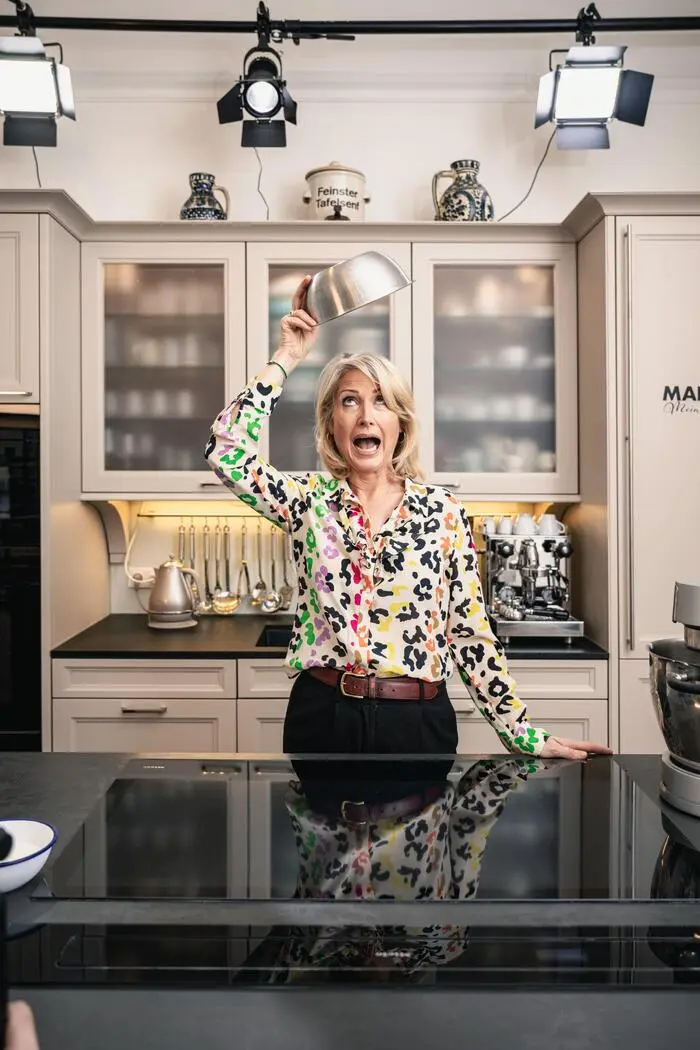 Martina Hohenlohes Schlagobers besteht auch den „Überkopf“-Test