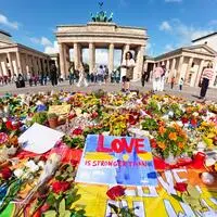 Das Brandenburger Tor nach dem CSD-Anschlag