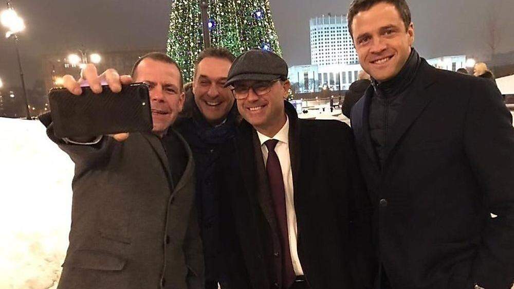 2016 waren Harald Vilimsky, Heinz-Christian Strache, Norbert Hofer und Johann Gudenus in Russland zu Besuch.