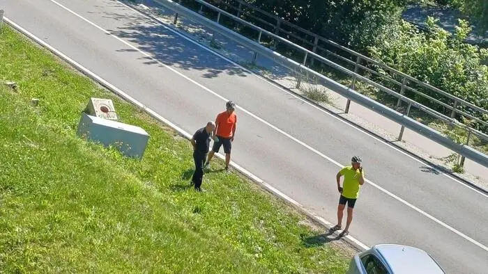 Der Radarkasten zwischen Sattendorf und Stöcklweingarten am Ossiacher See wurde im Juli umgefahren