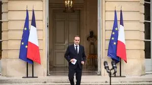 Resigning Prime Minister Sebastien Lecornu makes a statement in the courtyard of the Hotel Matignon in Paris on October 6, 2025 Eliot Blondet pool Bestimage  French outgoing Prime Minister Sebastien Lecornu during a statement after presenting his governments resignation to the French President this morning, at the courtyard of the Hotel Matignon in Paris, France on October 6, 2025 French President Emmanuel Macron on October 6, 2025 accepted Prime Minister Sebastien Lecornus resignation Paris France PUBLICATIONxNOTxINxFRAxUKxUSAxAUSxBEL Copyright: xEliotxBlondetx/xPoolx/xBestimagexEliotxBlondetx/xPoolx/xBestimagex