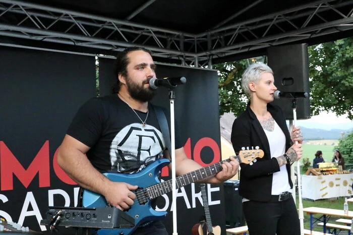 Krönender Abschluss des Abends: das Konzert von Remo Cesare (links). 