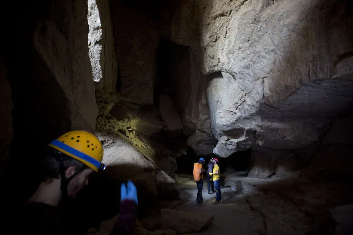 Zuvor galt die Namakdan-Höhle auf der iranischen Insel Keschm - die sogenannte "Höhle der drei Nackten" - als längste Salzhöhle der Welt.