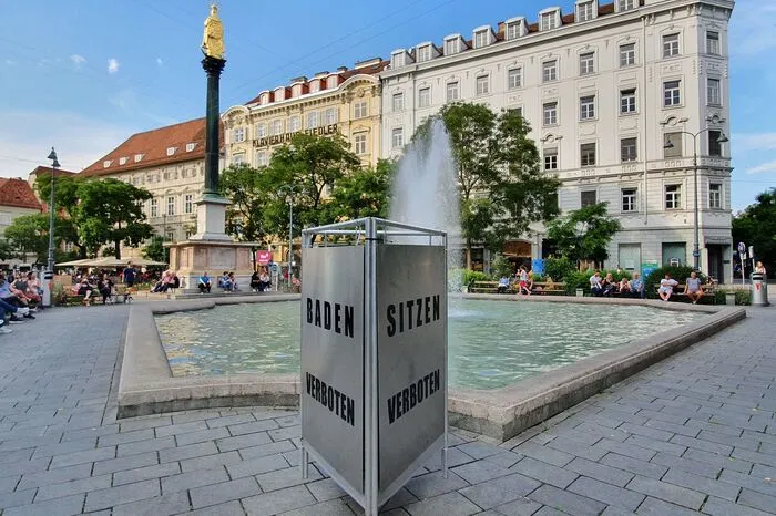 Die Kunstaktion mit dem Namen "Ban Bang" soll bis zum 1. August zu sehen sein, am 3. Juli wird sie mit einem geführten Rundgang offiziell eröffnet.