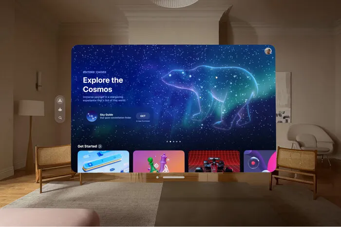 Apple sieht eine Einsatzmöglichkeit für die Vision Pro im Beruf, weil man sich viele große virtuelle Displays ins Blickfeld einblenden kann. Eine andere Anwendung soll Unterhaltung mit Videos im großen Format auch unterwegs sein.