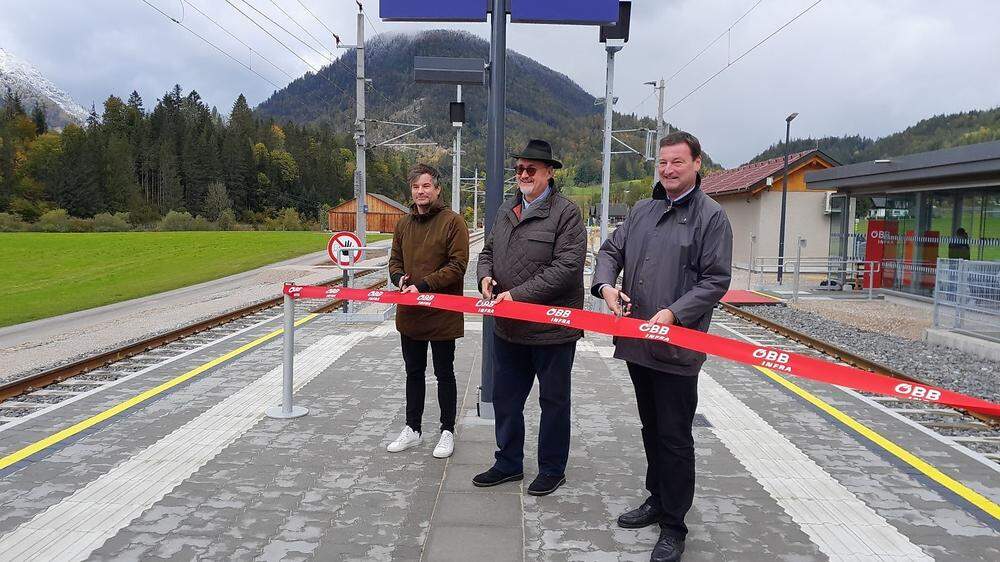 Eröffneten den neuen, barrierefreien Bahnhof: Wolfgang Moitzi, Bürgermeister Klaus Neuper, Wolfgang Mayr