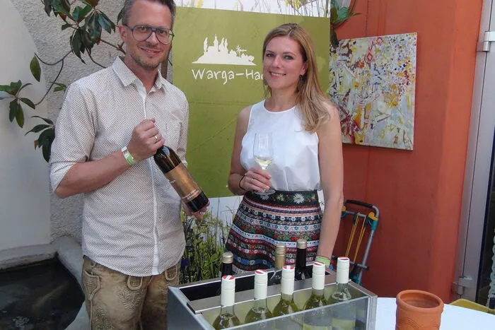 In die Gläser kamen nur Bioweine und Weine aus Umstellung auf biologischen Anbau, die von Biokontrollstellen zertifiziert wurden.Klicken Sie sich durch!