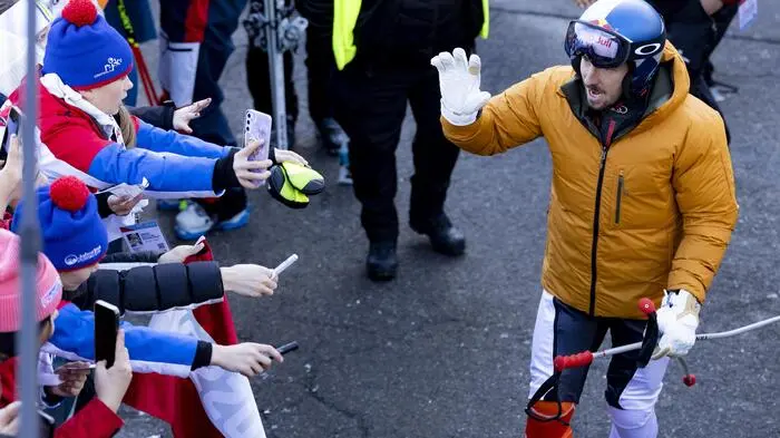 Nach mehr als fünf Jahren war es soweit: Marcel Hirscher gab in Sölden sein Comeback und wurde von vielen Fans empfangen.