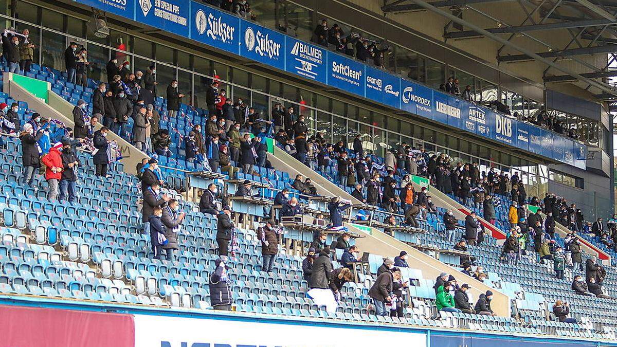 777 Rostock-Fans waren in der letzten Runde mit dabei