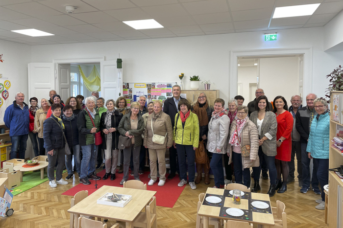 Bürgerinnen und Bürger besuchten unter anderem die Ökoenergiezentral der Stadtwerke sowie die Baustelle des neuen Sparmarkts. Hier zu sehen: die Räumlichkeiten der neuen Kinderkrippe