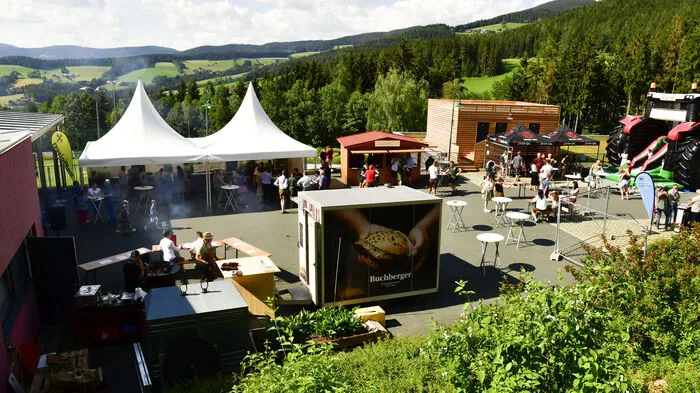 Bei schönstem Sommerwetter fand in der Arena in Pöllauberg das Bezirksbauern-Sommerfest statt