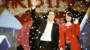 Finden doch noch zueinander: Hugh Grant und Martine McCutcheon in „Tatsächlich Liebe“ 