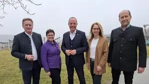 Vizebürgermeister Thomas Reiter, Sozialstadträtin Philippine Hierzer, Bürgermeister Christoph Stark, Finanzstadträtin Tamara Niederbacher und neu auf der Liste: Dieter Hönigschnabel – sie belegen die ersten fünf Plätze auf der Gleisdorfer ÖVP-Liste für die Gemeinderatswahlen