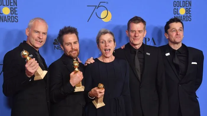 Gelten als Abräumer der 75. Golden Globes: das Team von "Three Billboards Outside Ebbing, Missouri" - von links nach rechts: Martin McDonagh, Sam Rockwell, Frances McDormand, Graham Broadbent and Peter Czernin
