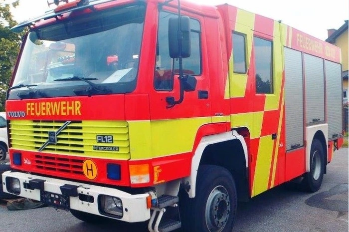 . . . Wasserwerfer auf dem Dach ging um 30.000 Euro an eine Freiwilllige Feuerwehr in NÖ.