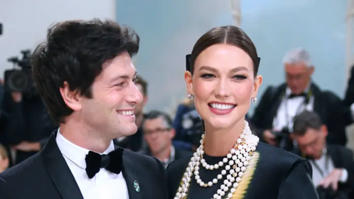 Karlie Kloss und Ehemann Joshua Kushner werden zum dritten Mal Eltern