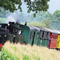 Einige wenige Plätze in der Nostalgiebahn sind für die Eröffnungsfahrt noch buchbar