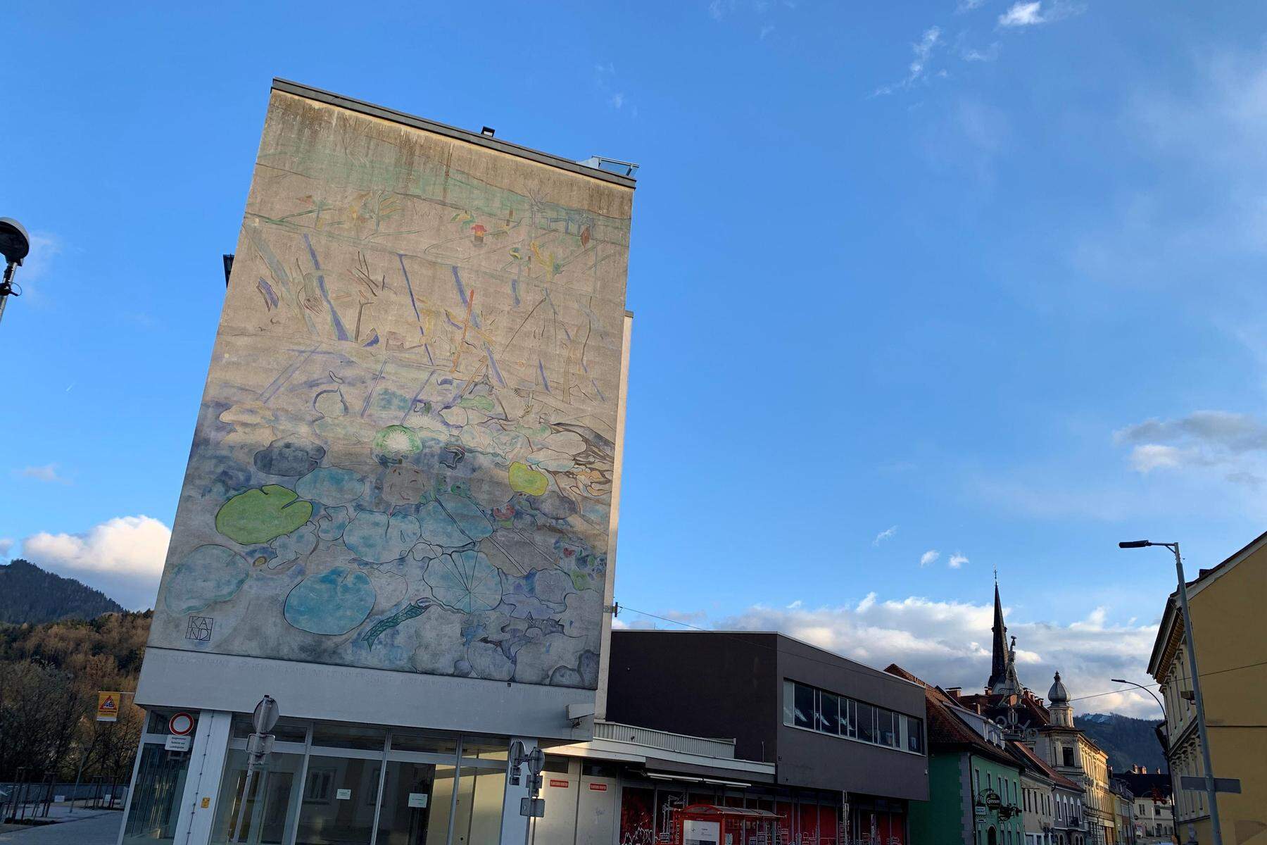 Künstler vor Gericht verurteilt: Stadt Leoben überlegt das Werk von Helmut Kand zu übermalen