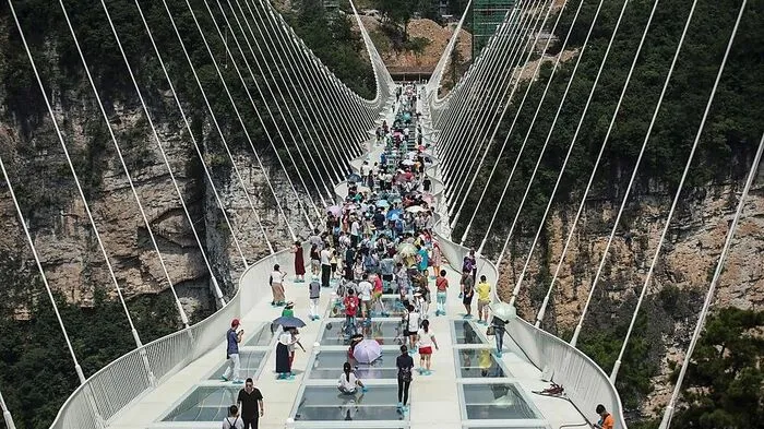 Maximal 800 Besucher dürfen die Brücke gleichzeitig betreten