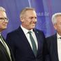 Von links: Landeshauptmann der Steiermark, Christopher Drexler (ÖVP), FPÖ Landesparteiobmann Mario Kunasek und Landeshauptmann-Stv. Anton Lang (SPÖ)