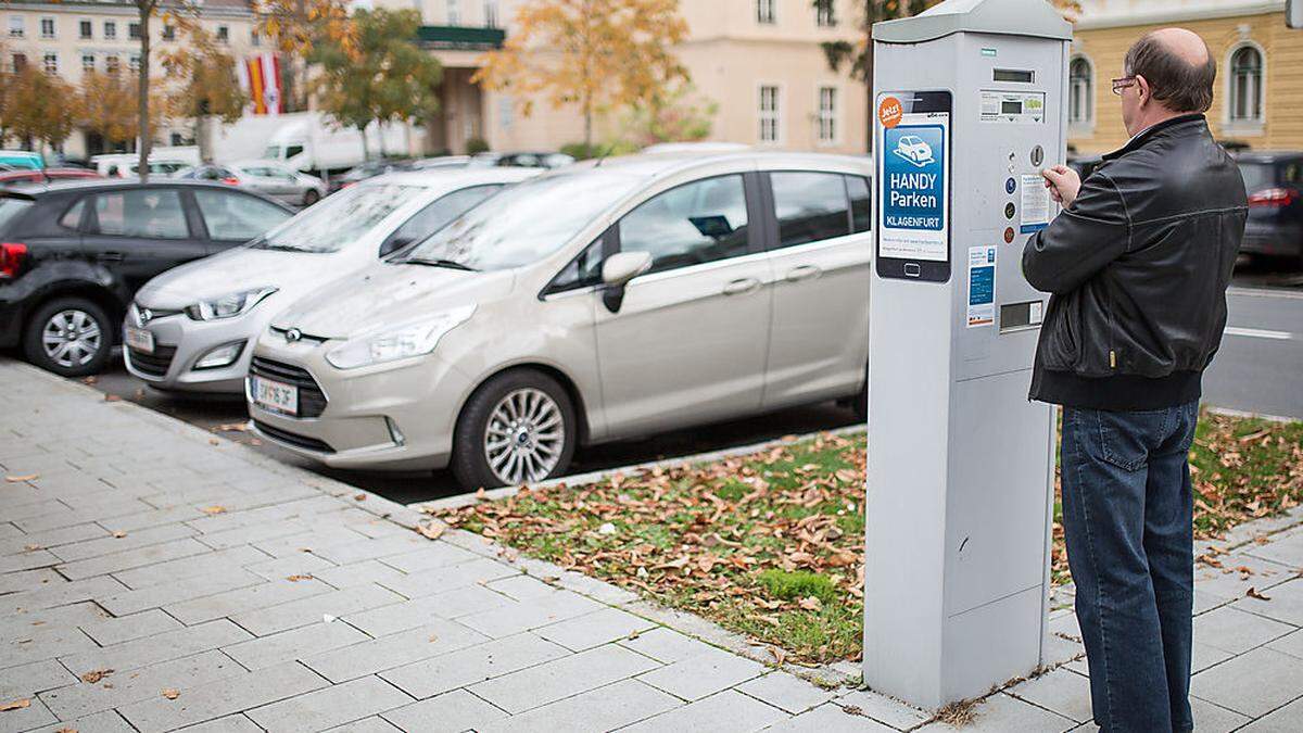 Die alten Parkautomaten werden im Zuge der neuen Parkordnung bereits im gesamten Stadtgebiet durch Neue ersetzt