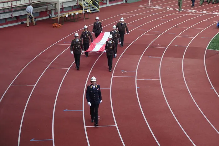 Der Bundesbewerb der österreichischen Feuerwehren lockte am Samstag Tausende Zuseher ins Franz-Fekete-Stadion. Sie sorgten mit Trommeln, Transparenten und Trompeten für eine würdige Kulisse. 
