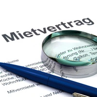  Im zweiten Quartal 2026 legten die durchschnittlichen Wohnungsmieten inklusive Betriebskosten gegenüber dem Vorjahreszeitraum um 3,3 Prozent auf 10,5 Euro pro Quadratmeter zu