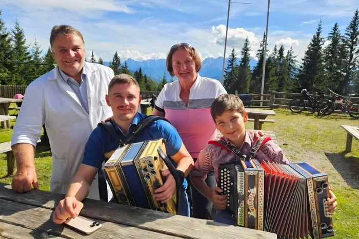 Reinhard Gesson, Leo Prainig, Bürgermeisterin Elisabeth Lobnig, Sohn Benjamin Ribeschel (von links)