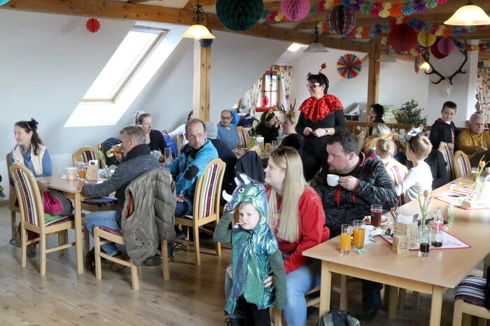 Im Festsaal ging der traditionelle Kinderfasching über die Bühne. 