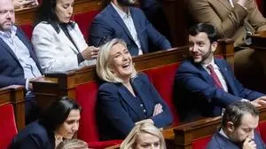 News Bilder des Tages Paris, France December 2, 2024 - Voting session on the draft of the Social Security bill 2025 at the National Assembly, the French Parliament s lower house - Marine Le Pen POLITIQUE, ASSEMBLEE NATIONALE, MOTION DE CENSURE, DEMOCRATIE, PARLEMENTAIRE, HEMICYCLE, VOTE, ARTICLE 49.3, PUBLICATIONxNOTxINxFRA Copyright: xVincentxIsorex