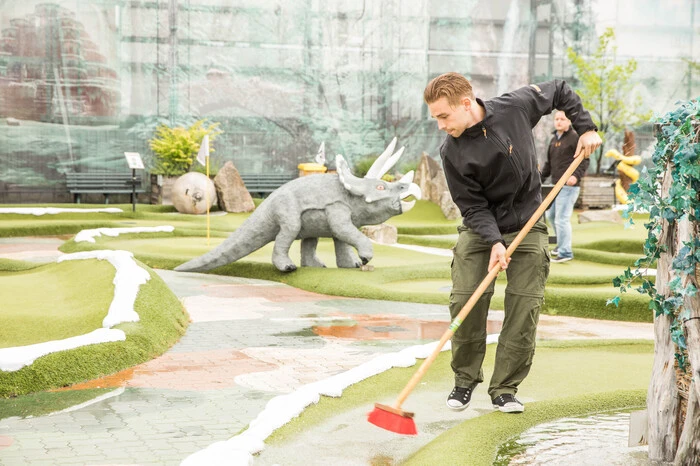 Die Mitarbeiter des Minigolfplatzes hatten diesbezüglich alle Hände voll zu tun.