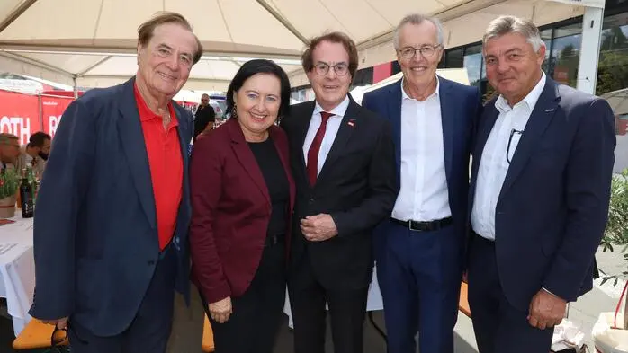 Mit einem großen Fest wurde in Gnas der 50-jährige Bestand des Baumarktes ROTH gefeiert, der vor Jahren in den Besitz von Günther Lederhaas übergegangen ist. 