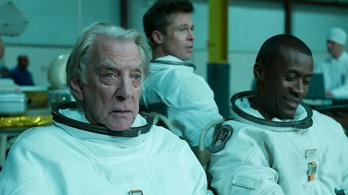 "Ad Astra": Donald Sutherland, Brad Pitt und Sean Blakemore