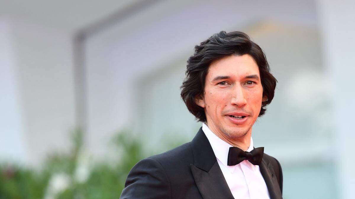 Adam Driver ist das neue Werbegesicht von Burberry