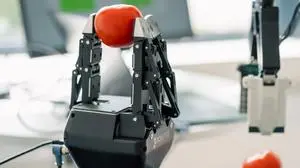 Fingerspitzengefühl für Roboter: Eine künstliche Haut erlaubt Tastsinn