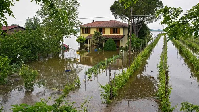 Dramatische Situation in der norditalienischen Adria-Region Emilia-Romagna: Nach massiven Überschwemmungen wird mancherorts das Schlimmste befürchtet.