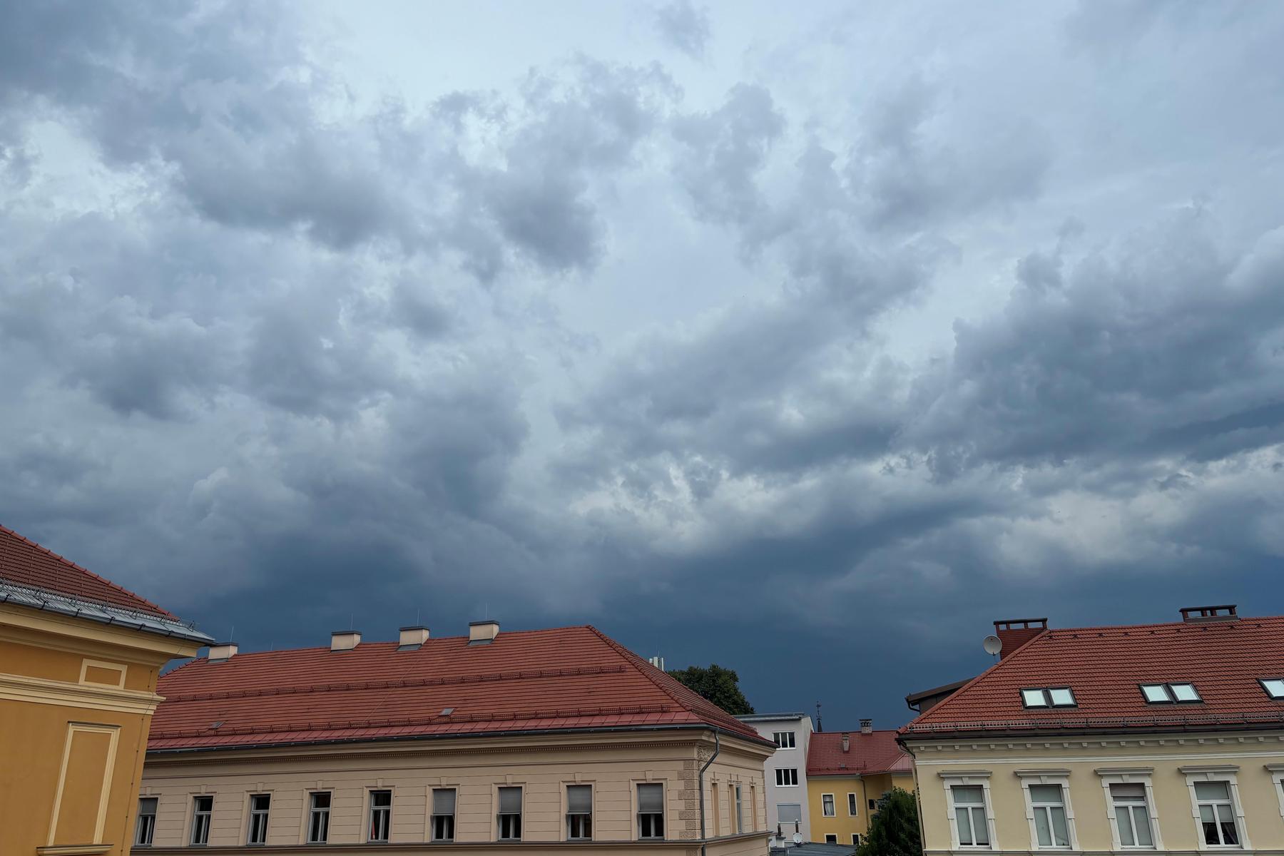 Unwetterwarnung: Kräftige Gewitter mit Hagel und Starkregen im Anmarsch auf Kärnten