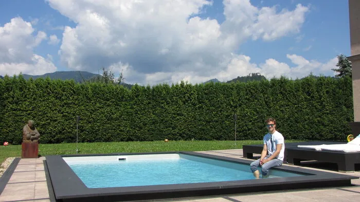DTM-Pilot Lucas Auer lebt mit seiner Familie in Kufstein. Die Kleine Zeitung schaute vorbei . . .