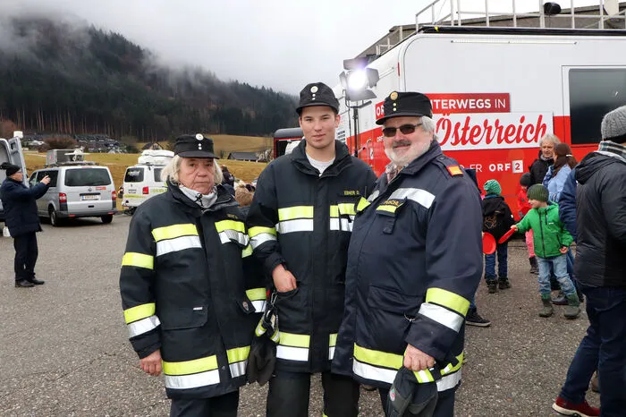 Bitte klicken Sie sich durch die Bilder!