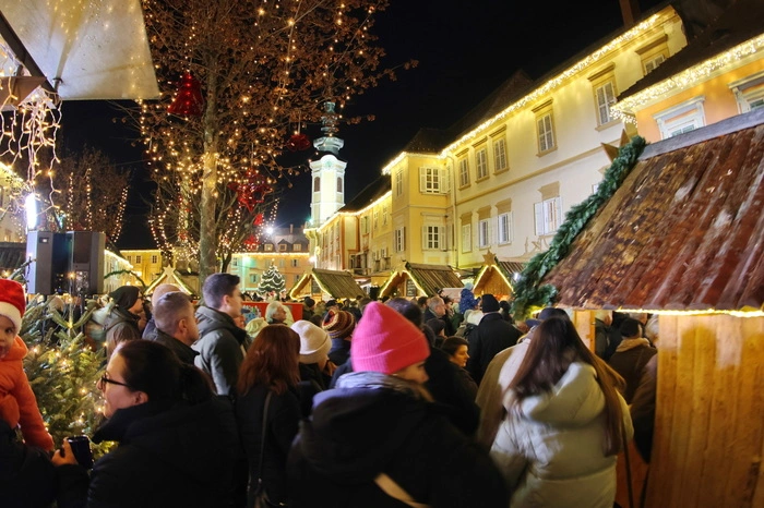 Das Adventdorf am Bad Radkersburger Hauptplatz hat bis 23. Dezember freitags von 14 bis 19 Uhr, samstags von 10 bis 20 Uhr sowie sonn- und feiertags von 14 bis 19 Uhr geöffnet.