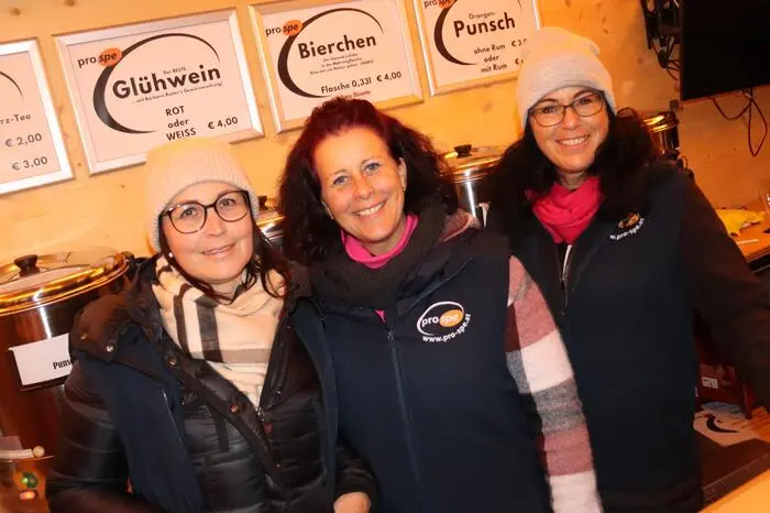 Heuer neu: Während sich in der Bismarckgassedie Charity-Hütten finden ....