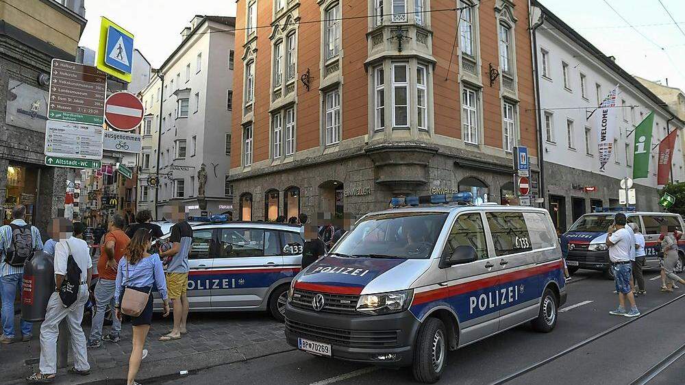 Die Bombendrohung war letzten Mittwochabend eingegangen und hatte sich auf ein Innsbrucker Innenstadtlokal bezogen