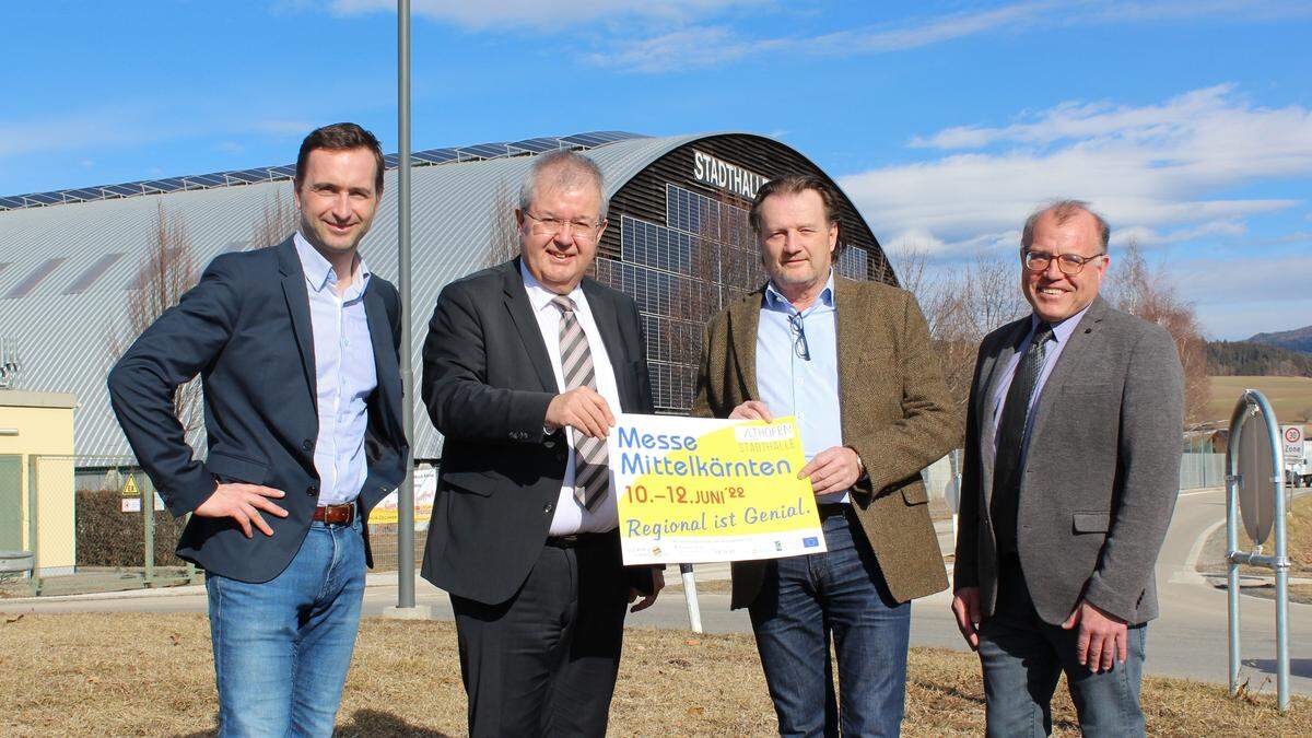 Im Frühling bewarb man die heurige Messe noch: Michael Baumgartner und Walter Zemrosser, Franz Pirolt und Wolfgang Monai (Regionalverein Hemmaland)