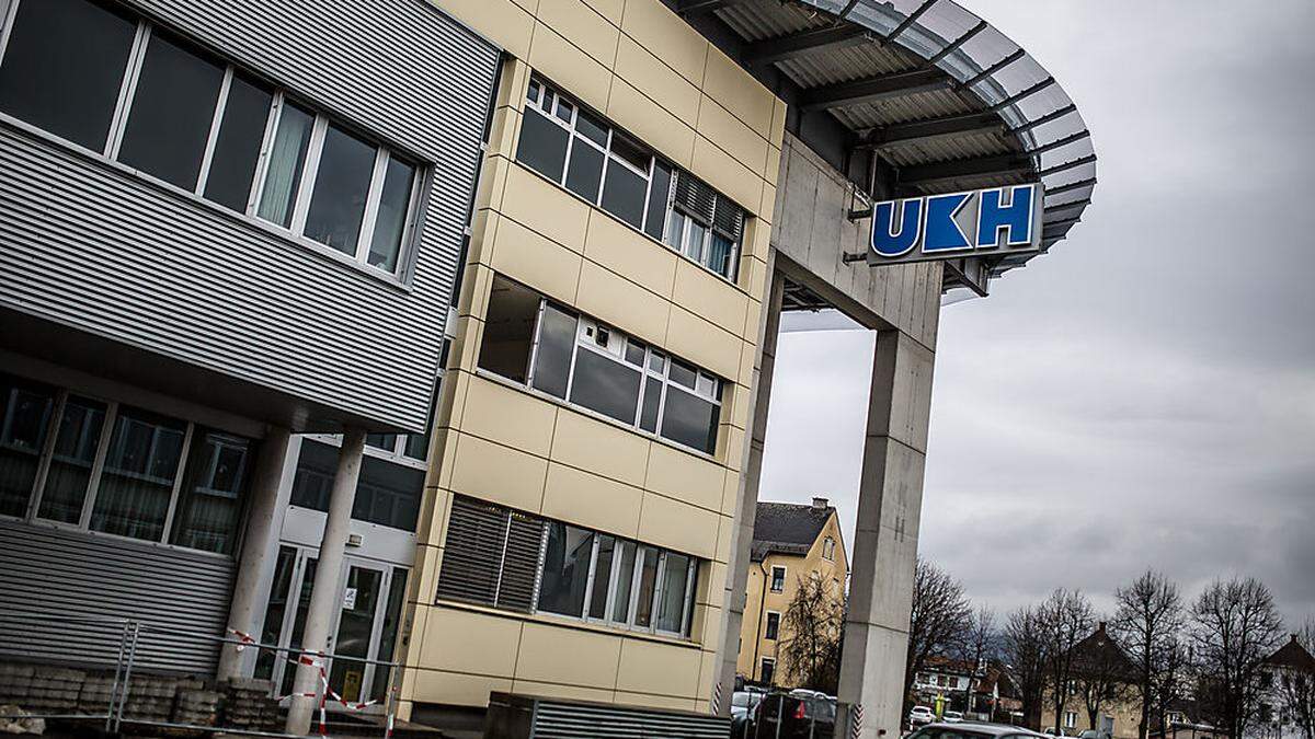 Der Verletzte wurde ins UKH Klagenfurt gebracht