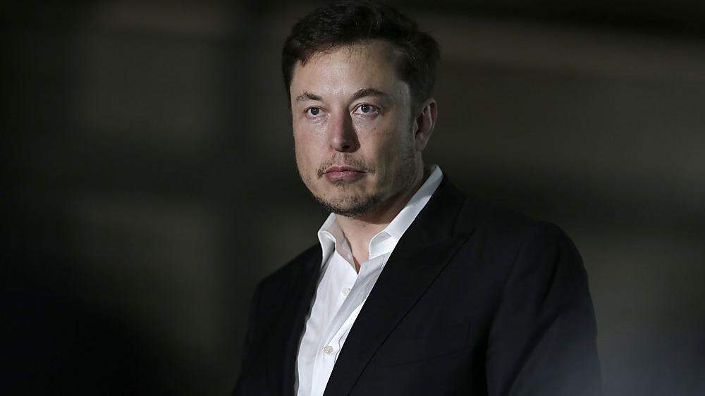 Tesla-Chef Elon Musk setzt jetzt alles daran, das wöchentliche Produktionsziel zu erreichen 