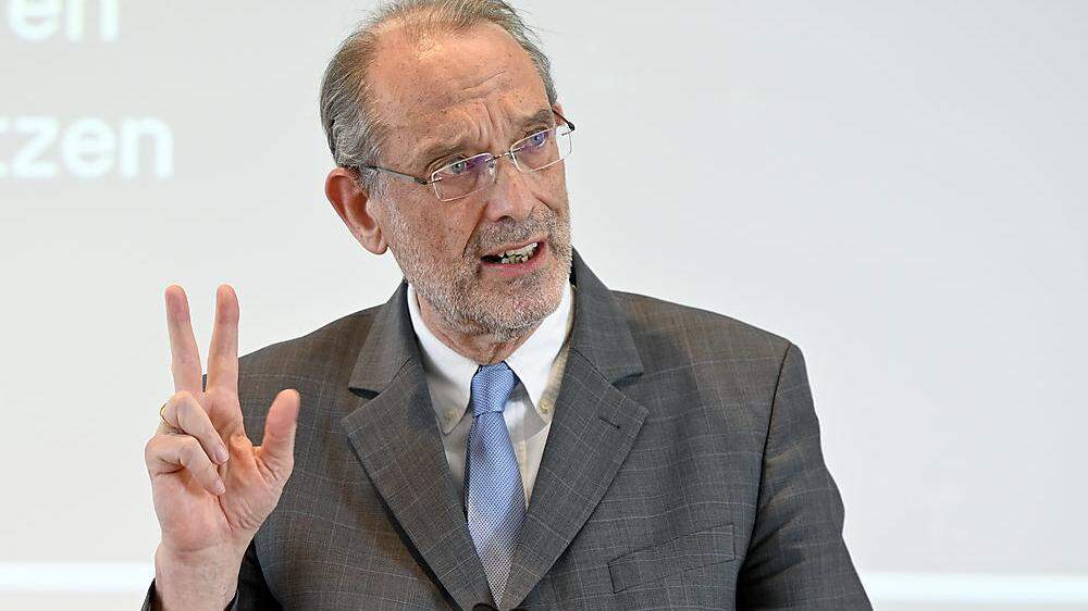 Bundesminister Heinz Faßmann will seine Wissenschaftler gegen Angriffe verteidigen.