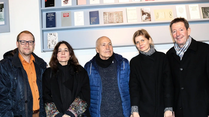Amtsleiter Mario Snobe, Handke-Ehefrau Sophie Semin, Professor Hans Höller, Kuratorin Katharina Pektor und Bürgermeister Josef Müller freuten sich über mehr als 200 Gäste.