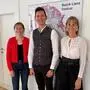 Bezirkshauptfrau Bettina Heinricher, Vizebürgermeister Lukas Kaplenig und Bürgermeisterin Stefanie Ganeider bei der Angelobung