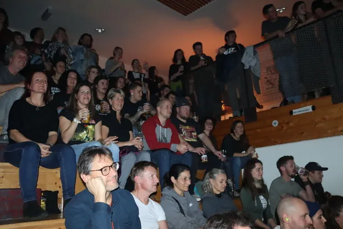 Von weit über die Bezirksgrenzen hinaus kamen die Besucher zu diesem besonderen Rockmusikerlebnis nach Wolfsberg
