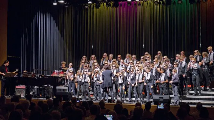 Chormusik für Alle! Unter diesem Titel besuchen die Münchner Chorbuben und Chormädchen auf ihrer Konzerttournee Österreich, Kroatien und Slowenien. Am 1. Juni haben sie auf Einladung des Chors des BG/BRG in Knittelfeld Station gemacht.